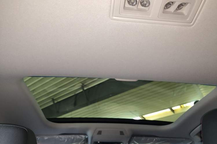 Used Volkswagen Lamando 2025 Lavida L 280TSI DSG Cool & Spicy Edition Headliner