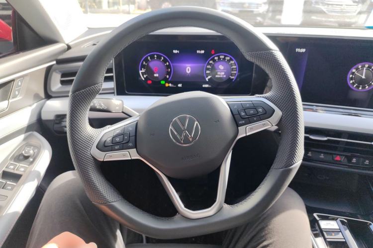 Used Volkswagen Lamando 2025 Lavida L 280TSI DSG Cool & Spicy Edition Steering Wheel