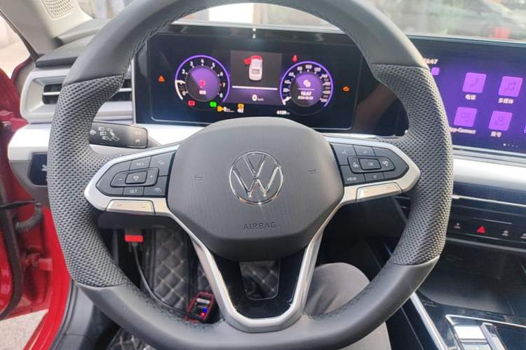 Used Volkswagen Lamando 2025 Lavida L 280TSI DSG Cool & Spicy Edition Steering Wheel