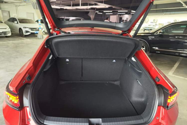 Used Volkswagen Lamando 2025 Lavida L 280TSI DSG Cool & Spicy Edition Trunk
