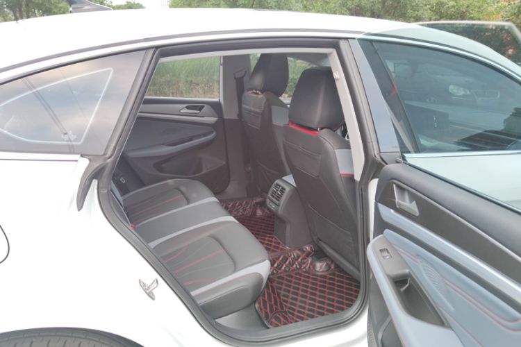 Used Volkswagen Lamando 2025 Lavida L 280TSI DSG Cool & Spicy Edition Audio And AC Panel