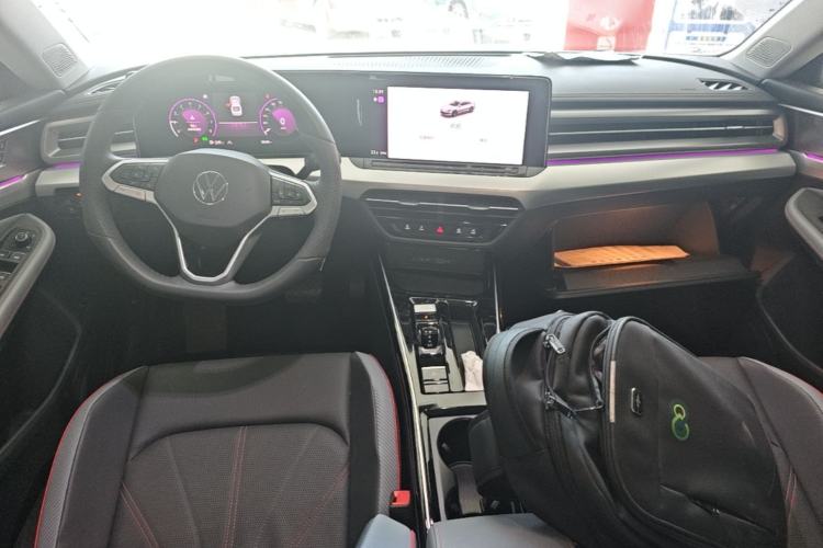 Used Volkswagen Lamando 2025 Lavida L 280TSI DSG Cool & Spicy Edition Center Console