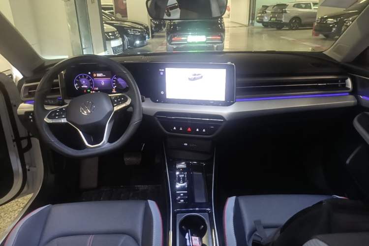 Used Volkswagen Lamando 2025 Lavida L 280TSI DSG Cool & Spicy Edition Center Console
