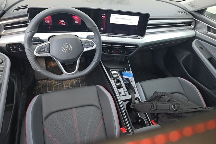 Used Volkswagen Lamando 2025 Lavida L 280TSI DSG Cool & Spicy Edition Center Console