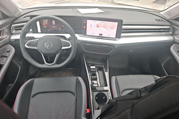 Used Volkswagen Lamando 2025 Lavida L 280TSI DSG Cool & Spicy Edition Center Console