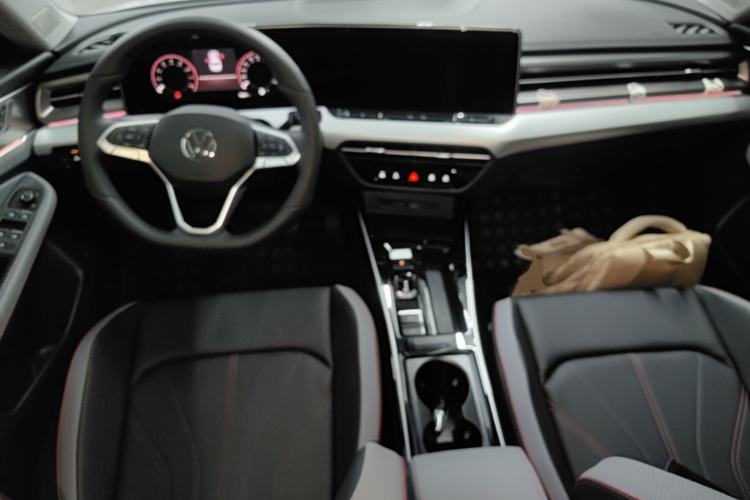 Used Volkswagen Lamando 2025 Lavida L 280TSI DSG Cool & Spicy Edition Center Console