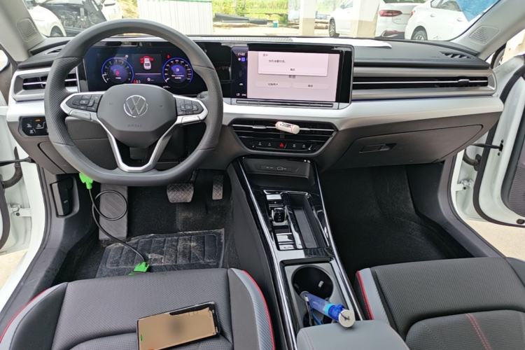 Used Volkswagen Lamando 2025 Lavida L 280TSI DSG Cool & Spicy Edition Center Console