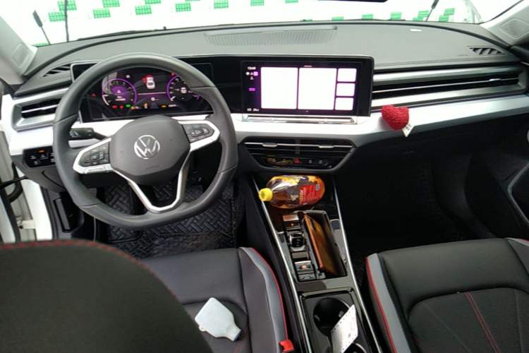 Used Volkswagen Lamando 2025 Lavida L 280TSI DSG Cool & Spicy Edition Center Console