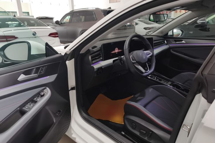 Used Volkswagen Lamando 2025 Lavida L 280TSI DSG Cool & Spicy Edition Driver Seat