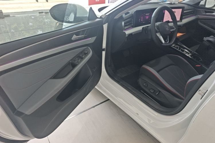 Used Volkswagen Lamando 2025 Lavida L 280TSI DSG Cool & Spicy Edition Driver Seat
