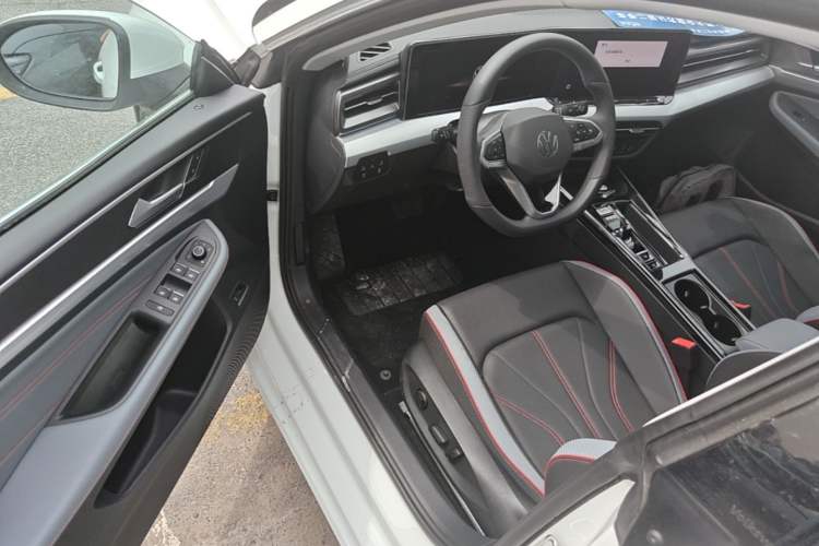 Used Volkswagen Lamando 2025 Lavida L 280TSI DSG Cool & Spicy Edition Driver Seat