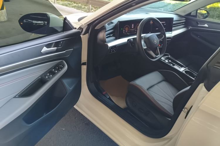 Used Volkswagen Lamando 2025 Lavida L 280TSI DSG Spicy Edition Driver Seat