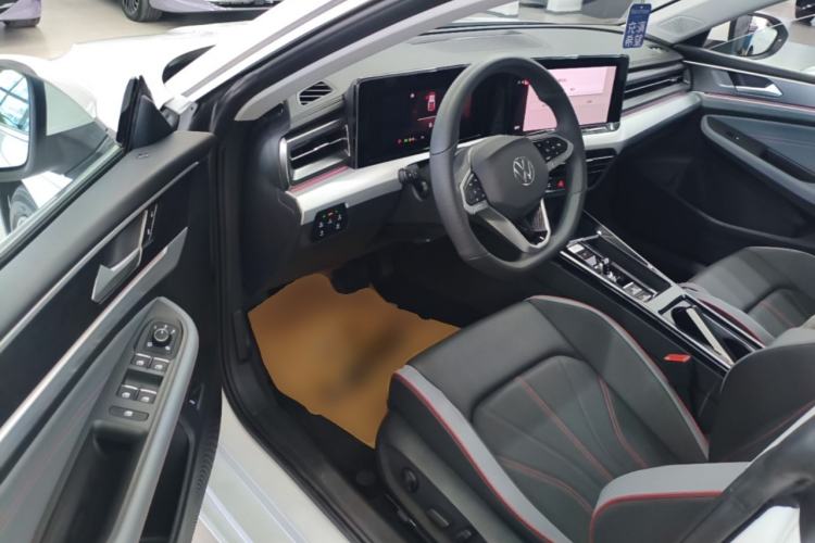 Used Volkswagen Lamando 2025 Lavida L 280TSI DSG Cool & Spicy Edition Driver Seat