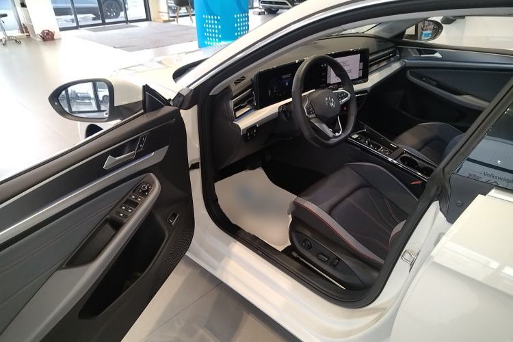 Used Volkswagen Lamando 2025 Lavida L 280TSI DSG Cool & Spicy Edition Driver Seat