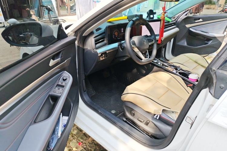 Used Volkswagen Lamando 2025 Lavida L 280TSI DSG Spicy Edition Driver Seat