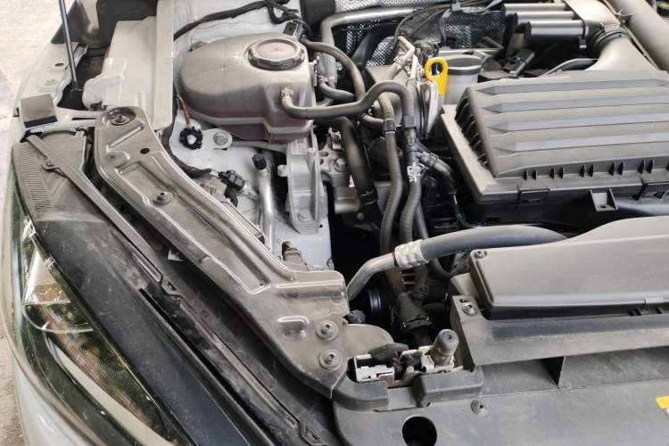 Used Volkswagen Lamando 2025 Lavida L 280TSI DSG Cool & Spicy Edition Engine Bay Right