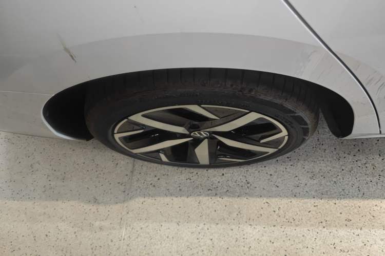 Used Volkswagen Lamando 2025 Lavida L 280TSI DSG Cool & Spicy Edition Exterior 1