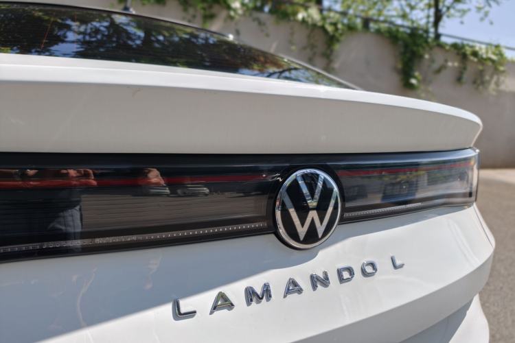 Used Volkswagen Lamando 2025 Lavida L 280TSI DSG Cool & Spicy Edition Exterior 10