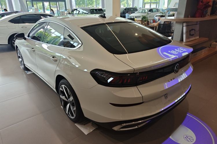 Used Volkswagen Lamando 2025 Lavida L 280TSI DSG Cool & Spicy Edition Exterior 2