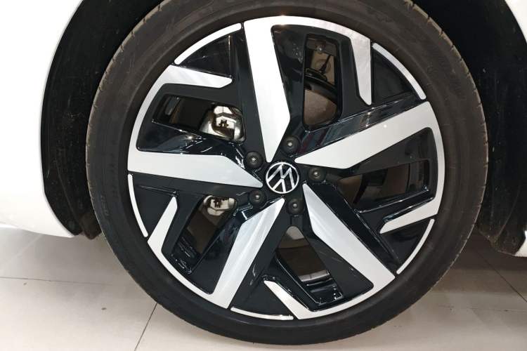 Used Volkswagen Lamando 2025 Lavida L 280TSI DSG Cool & Spicy Edition Exterior 3