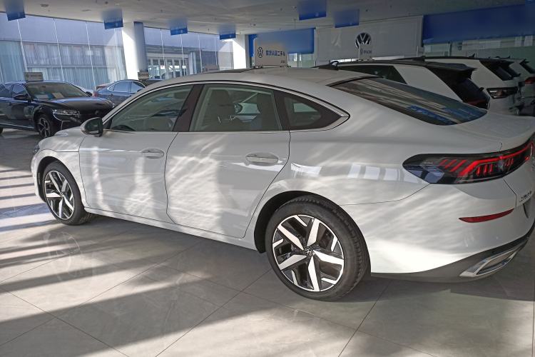 Used Volkswagen Lamando 2025 Lavida L 280TSI DSG Cool & Spicy Edition Exterior 3