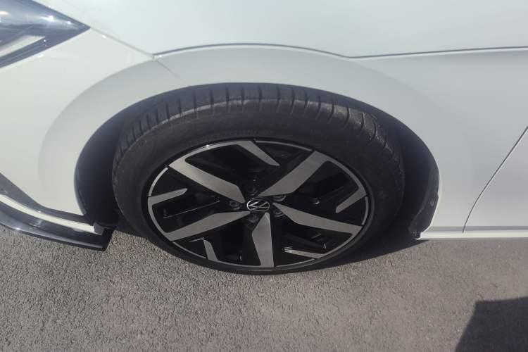 Used Volkswagen Lamando 2025 Lavida L 280TSI DSG Cool & Spicy Edition Exterior 4