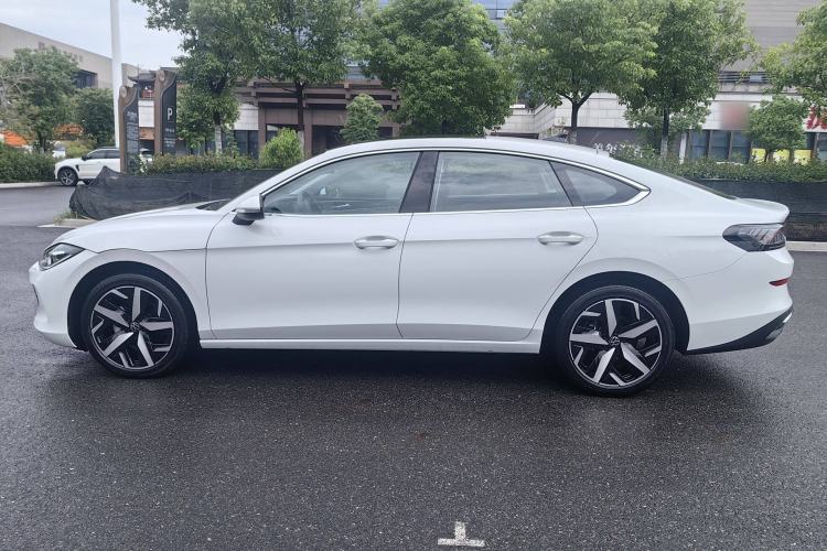 Used Volkswagen Lamando 2025 Lavida L 280TSI DSG Cool & Spicy Edition Exterior 4
