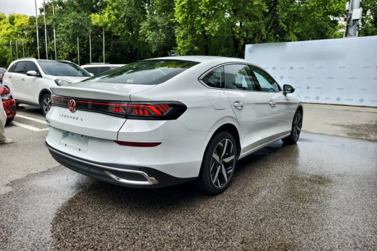 Used Volkswagen Lamando 2025 Lavida L 280TSI DSG Cool & Spicy Edition Exterior 8