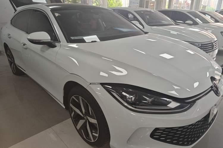Used Volkswagen Lamando 2025 Lavida L 280TSI DSG Cool & Spicy Edition Front Right 45 Deg