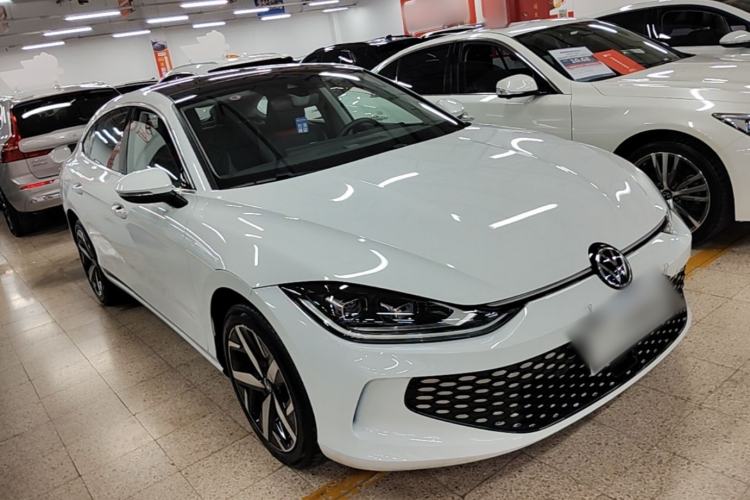 Used Volkswagen Lamando 2025 Lavida L 280TSI DSG Cool & Spicy Edition Front Right 45 Deg