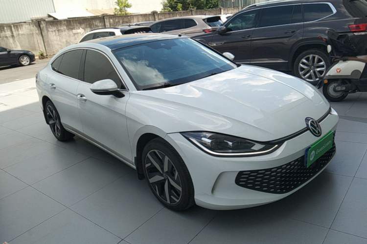Used Volkswagen Lamando 2025 Lavida L 280TSI DSG Cool & Spicy Edition Front Right 45 Deg