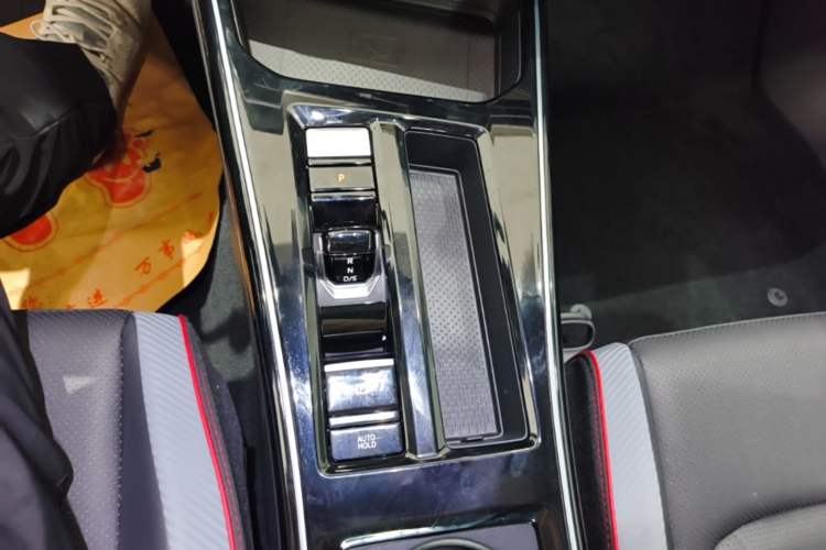 Used Volkswagen Lamando 2025 Lavida L 280TSI DSG Cool & Spicy Edition Gear Lever