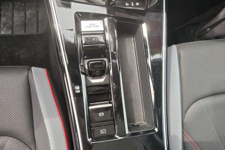 Used Volkswagen Lamando 2025 Lavida L 280TSI DSG Cool & Spicy Edition Gear Lever