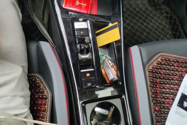 Used Volkswagen Lamando 2025 Lavida L 280TSI DSG Cool & Spicy Edition Gear Lever