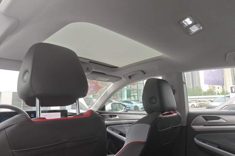 Used Volkswagen Lamando 2025 Lavida L 280TSI DSG Cool & Spicy Edition Headliner