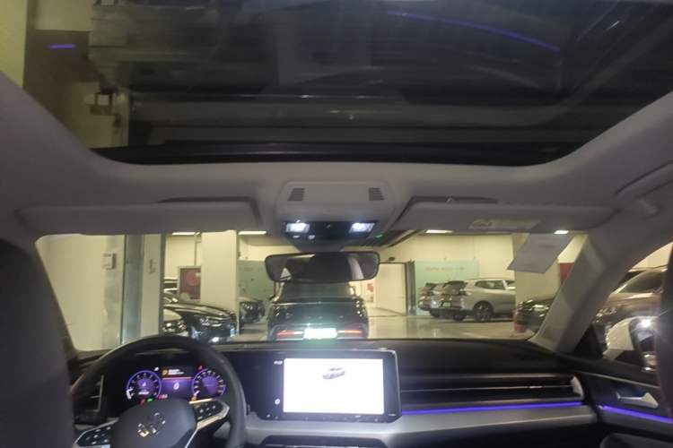 Used Volkswagen Lamando 2025 Lavida L 280TSI DSG Cool & Spicy Edition Headliner