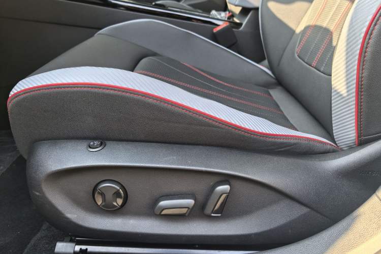 Used Volkswagen Lamando 2025 Lavida L 280TSI DSG Cool & Spicy Edition Interior 12