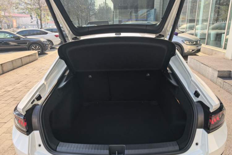 Used Volkswagen Lamando 2025 Lavida L 280TSI DSG Cool & Spicy Edition Interior 14