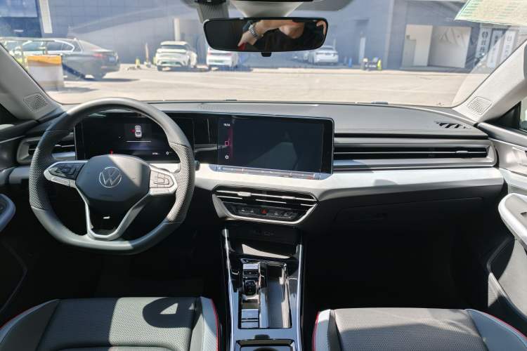 Used Volkswagen Lamando 2025 Lavida L 280TSI DSG Cool & Spicy Edition Interior 2