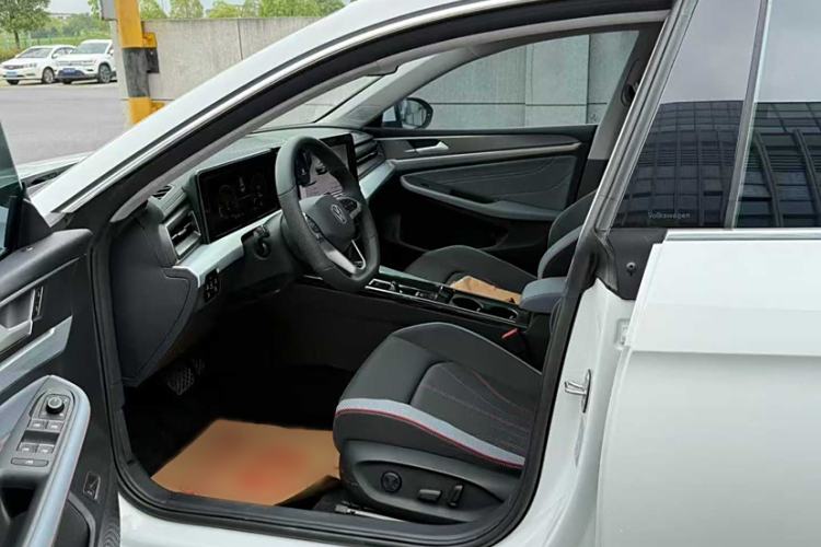 Used Volkswagen Lamando 2025 Lavida L 280TSI DSG Cool & Spicy Edition Interior 2