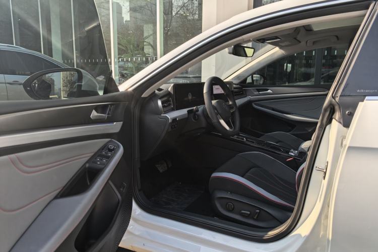 Used Volkswagen Lamando 2025 Lavida L 280TSI DSG Cool & Spicy Edition Interior 3