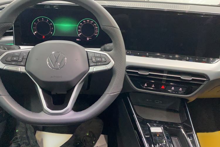 Used Volkswagen Lamando 2025 Lavida L 280TSI DSG Cool & Spicy Edition Interior 3