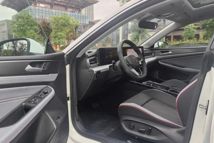 Used Volkswagen Lamando 2025 Lavida L 280TSI DSG Cool & Spicy Edition Interior 5
