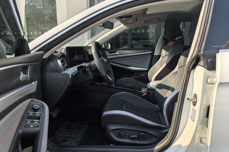 Used Volkswagen Lamando 2025 Lavida L 280TSI DSG Cool & Spicy Edition Interior 7