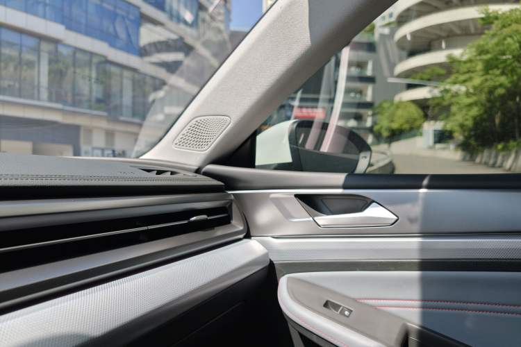 Used Volkswagen Lamando 2025 Lavida L 280TSI DSG Cool & Spicy Edition Interior 9