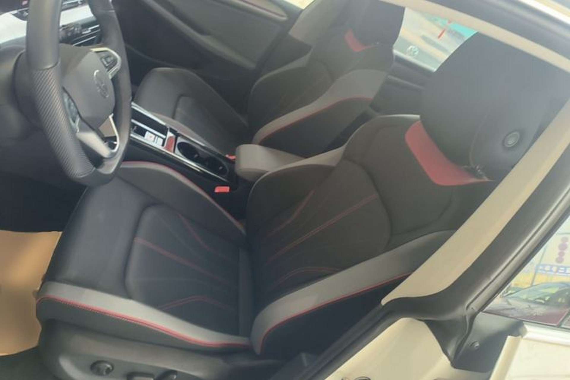 Used Volkswagen Lamando 2025 Lavida L 280TSI DSG Cool & Spicy Edition Left Front Seat