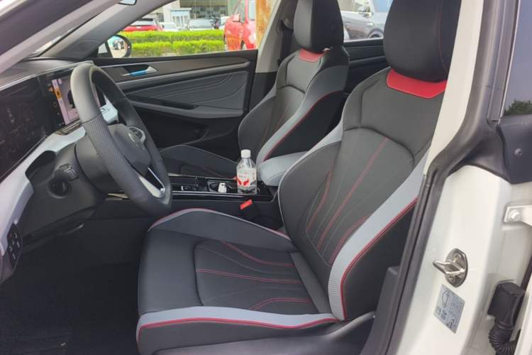 Used Volkswagen Lamando 2025 Lavida L 280TSI DSG Cool & Spicy Edition Left Front Seat