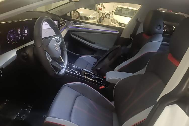 Used Volkswagen Lamando 2025 Lavida L 280TSI DSG Cool & Spicy Edition Left Front Seat