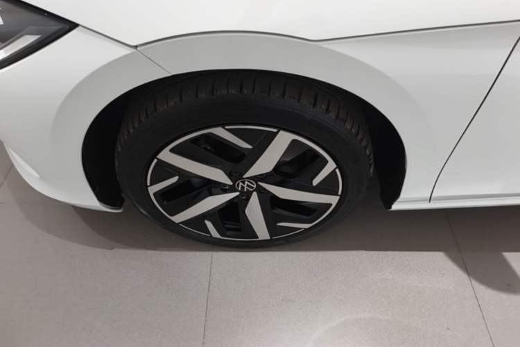 Used Volkswagen Lamando 2025 Lavida L 280TSI DSG Cool & Spicy Edition Left Front Wheel Hub