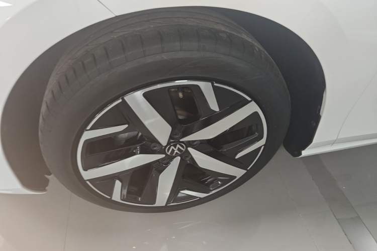 Used Volkswagen Lamando 2025 Lavida L 280TSI DSG Cool & Spicy Edition Left Front Wheel Hub